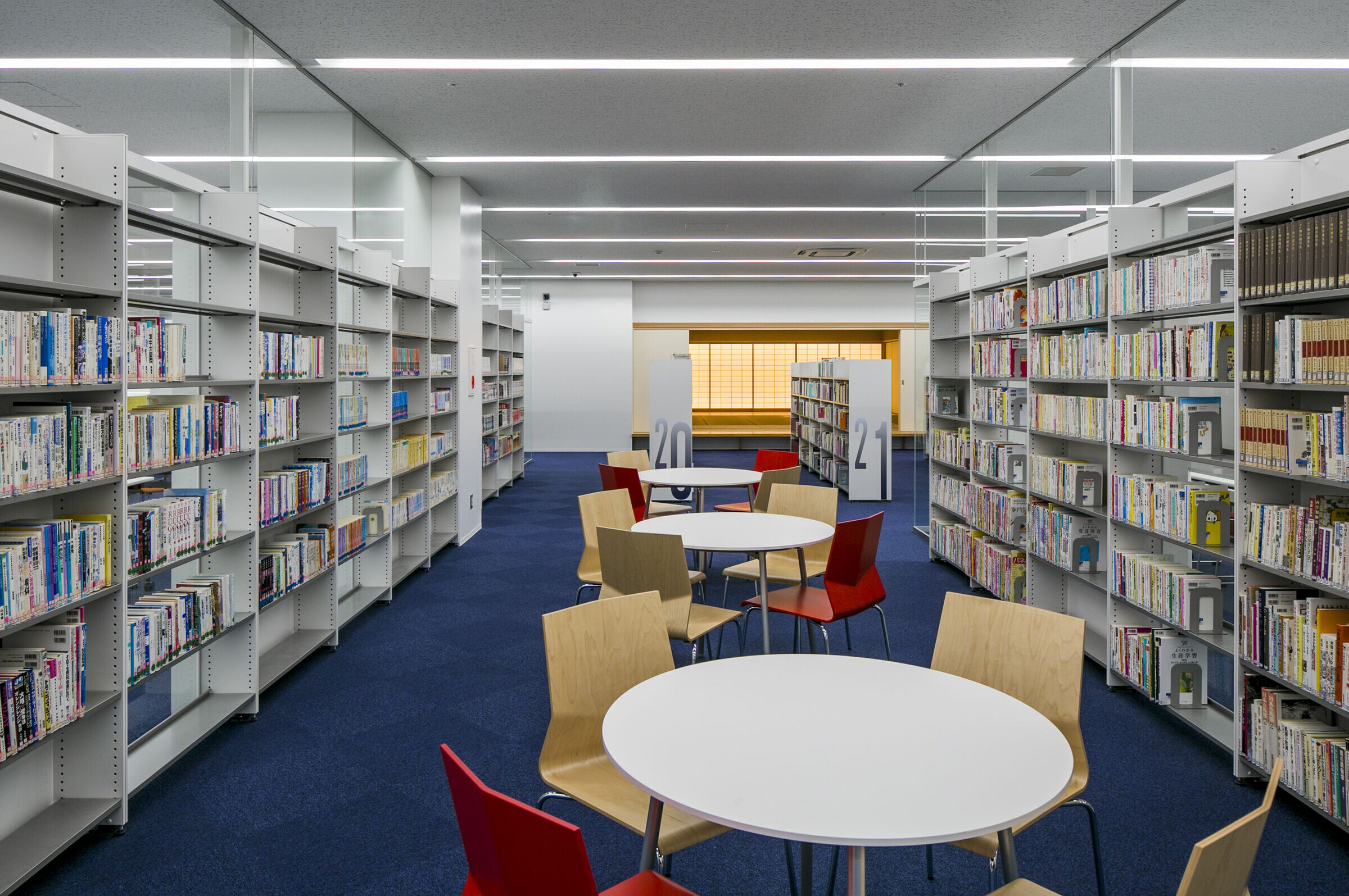 玉野市图书馆与社区学习中心 · 海上之盒丨日本丨MIKAMI Architects-37