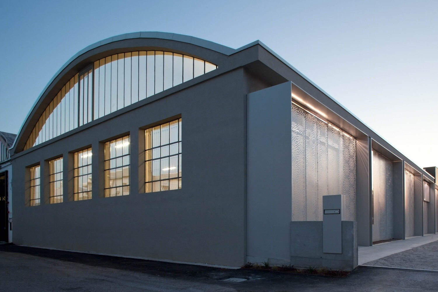意大利 Agostini 混合用途建筑丨MIDE architetti-18
