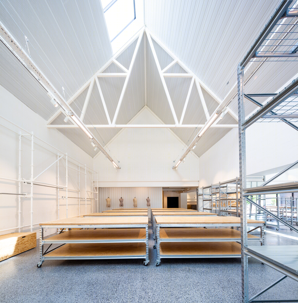 法国 Carhartt Wip 综合大楼丨Craft Architecture-14