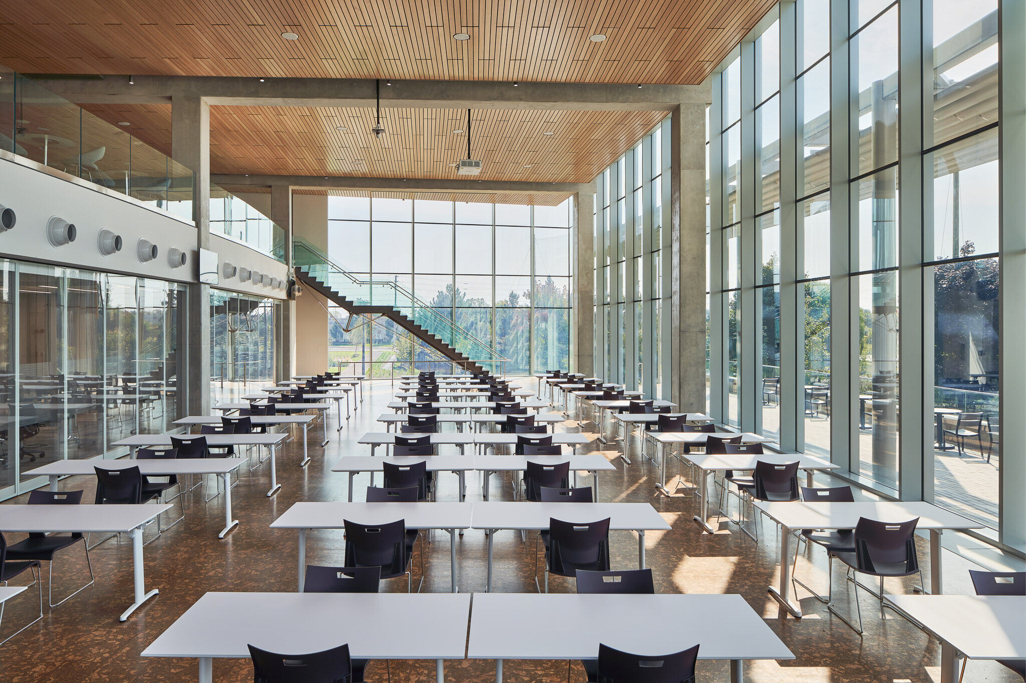 加拿大 Mississauga 曲线办公楼丨Sweeny &Co Architects Inc.-25