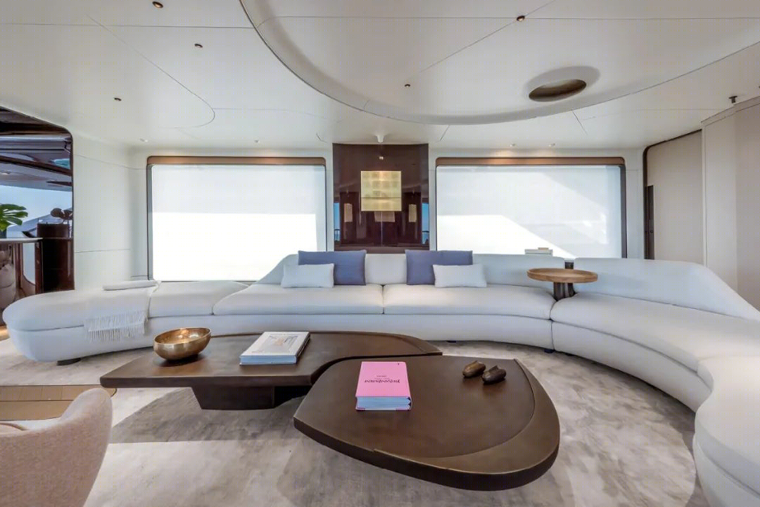 Azimut Grande Trideck · 三甲板超级游艇丨意大利丨Alberto Mancini 游艇设计公司-25