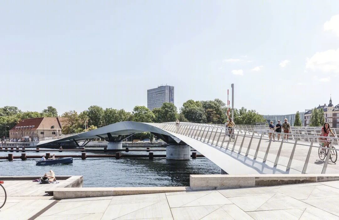 弧线飞桥,沟通城市与建筑——WilkinsonEyre 的哥本哈根行车步道设计-15