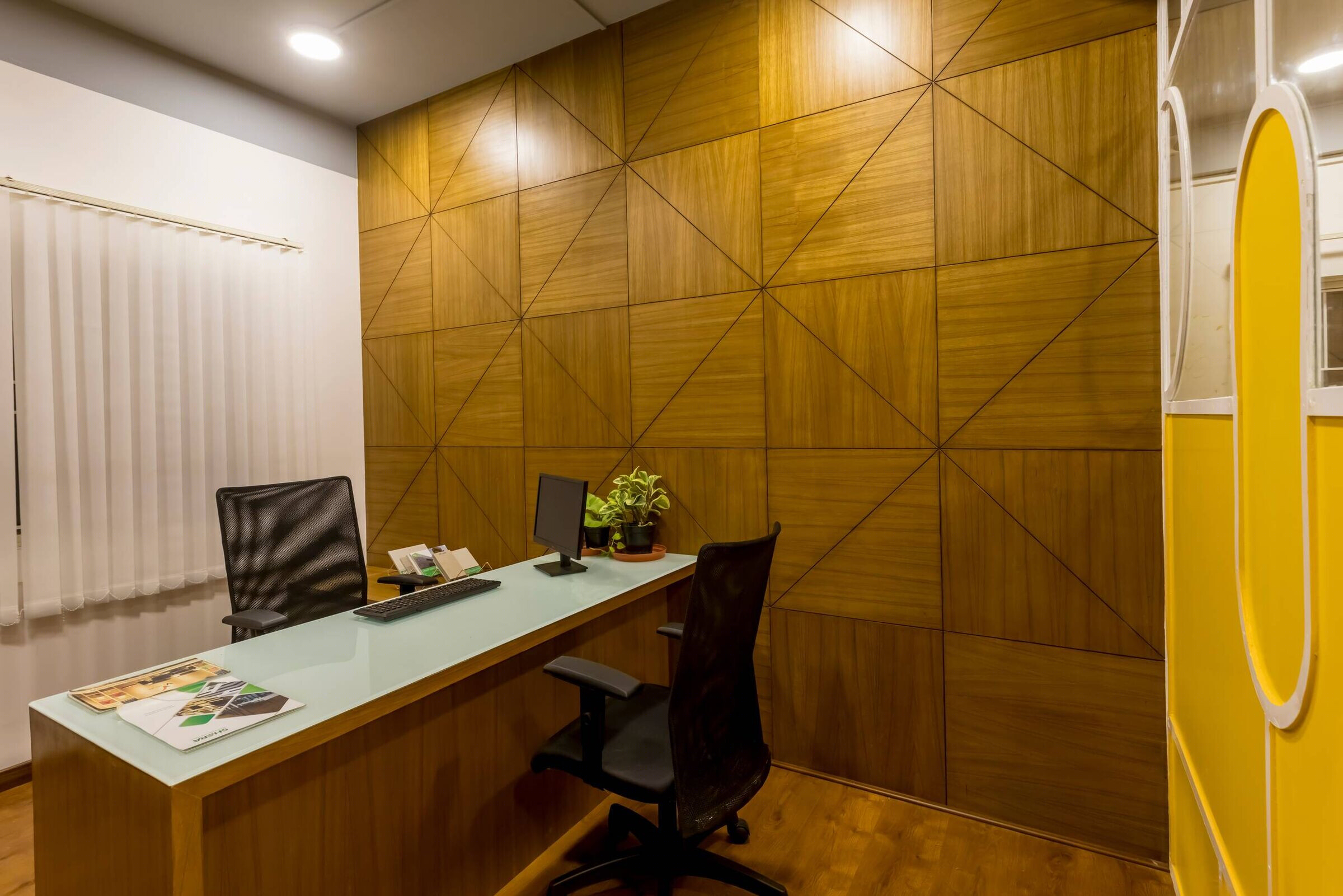 活力黄 · Bhavana Interiors 办公室设计丨印度班加罗尔丨Studio Atiniv-31