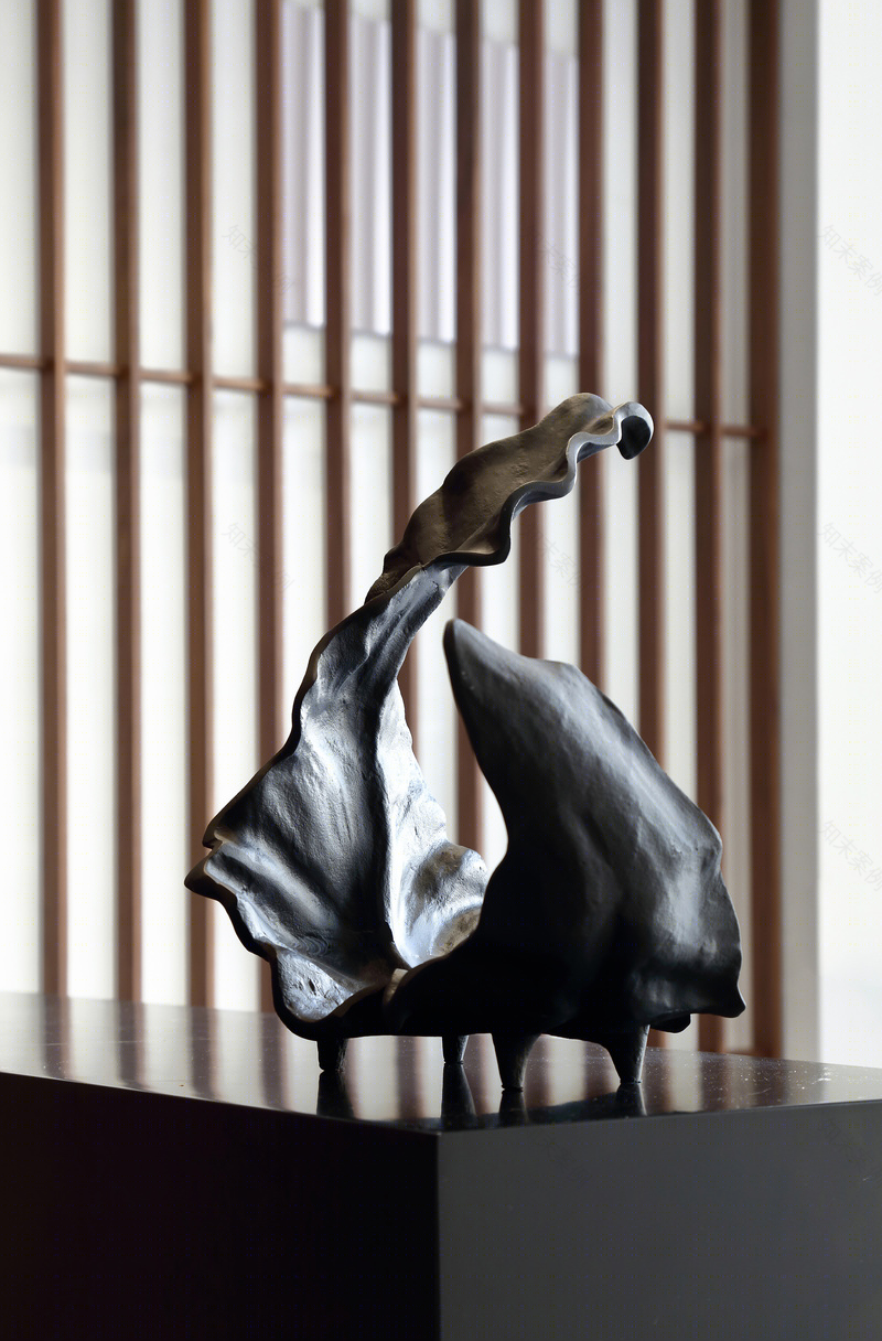 传统与现代共生,二层楼面餐厅设计-4