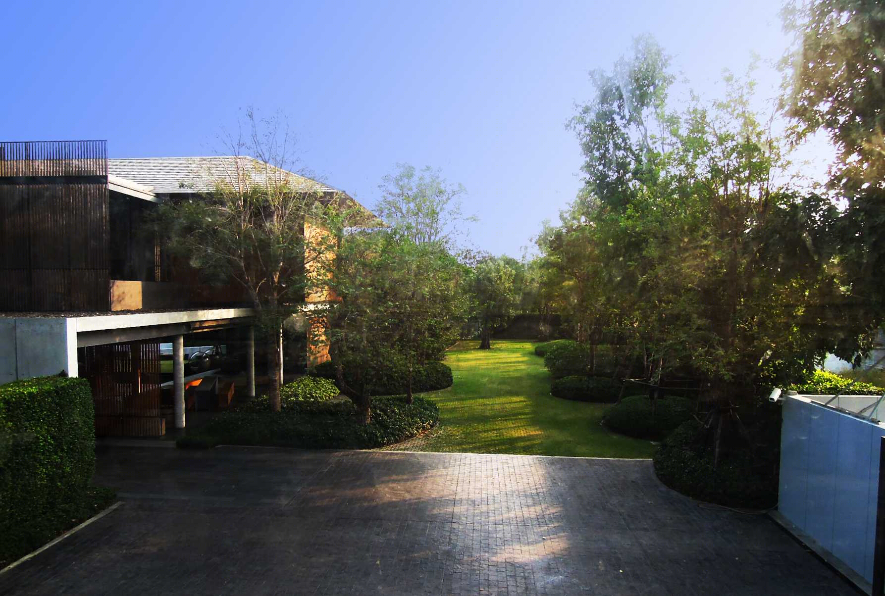泰国 BAAN LADPRAO 住宅景观——绿色植物绿洲中的多功能区域-9