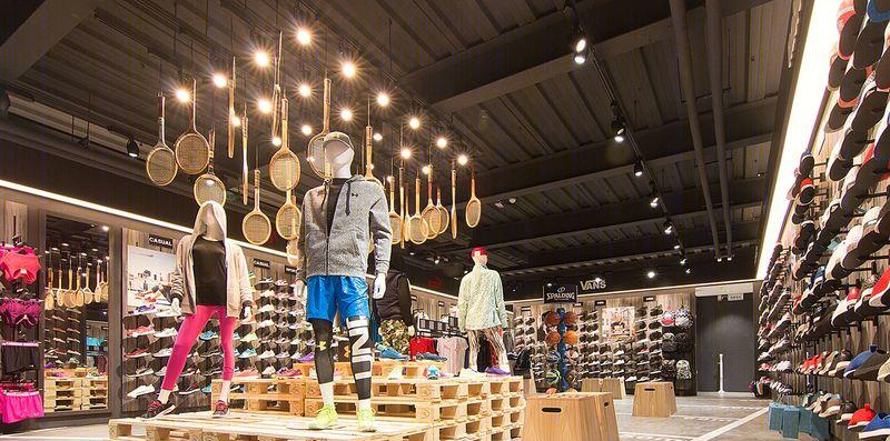 动感十足的一亨 sports 专卖店设计-8