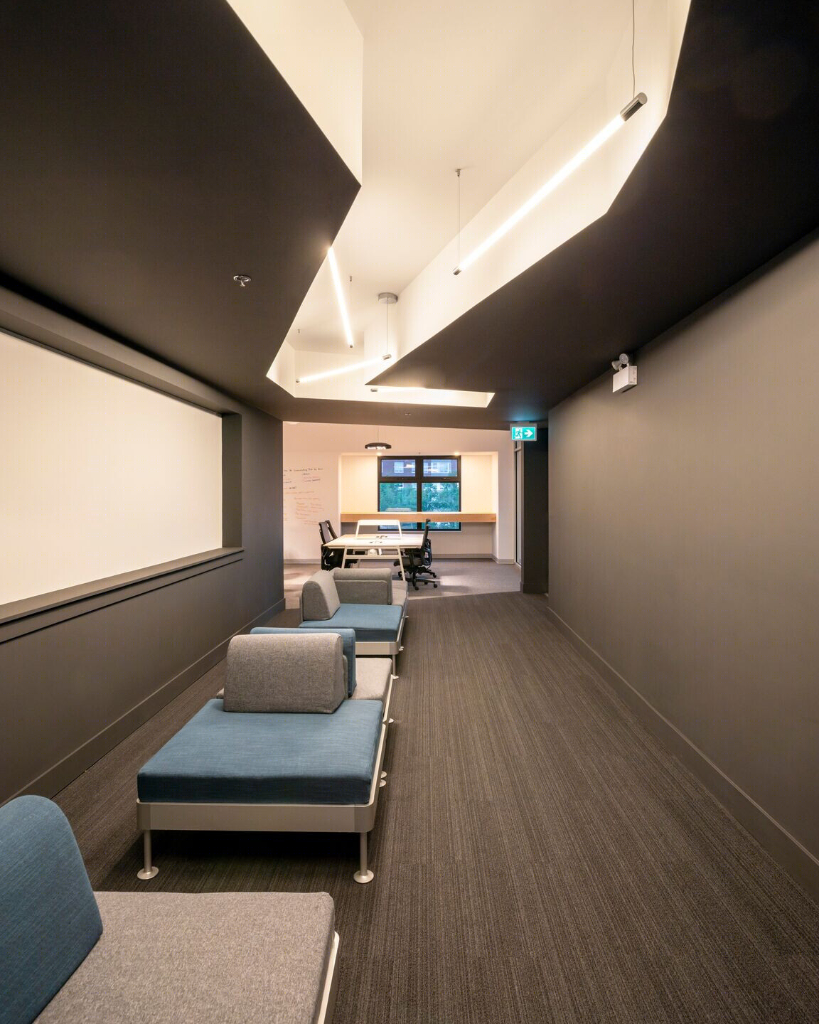 Content Bloom 现代办公空间设计丨加拿大哈利法克斯丨加拿大 RHAD Architects-11