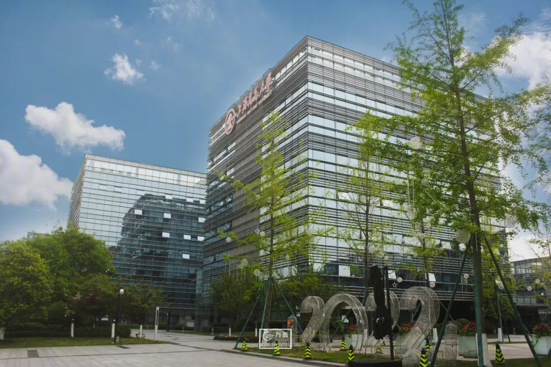 成都天府新区兴隆湖创新中心丨中国成都丨万盖美式建筑-77