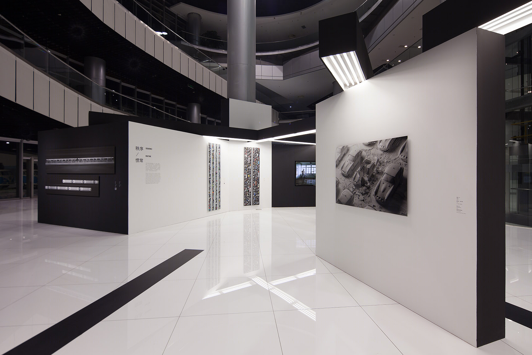上海汽车博物馆“移动的狂想－汽车与当代艺术”展览空间设计-21