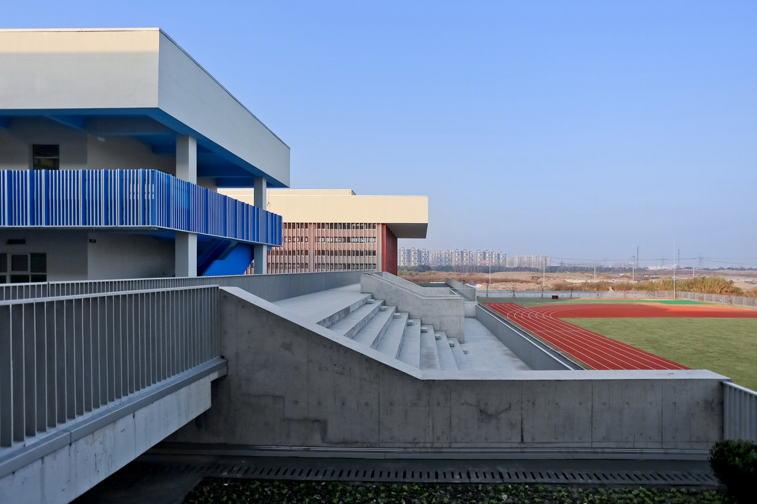 上海崧淀路初中学校-18