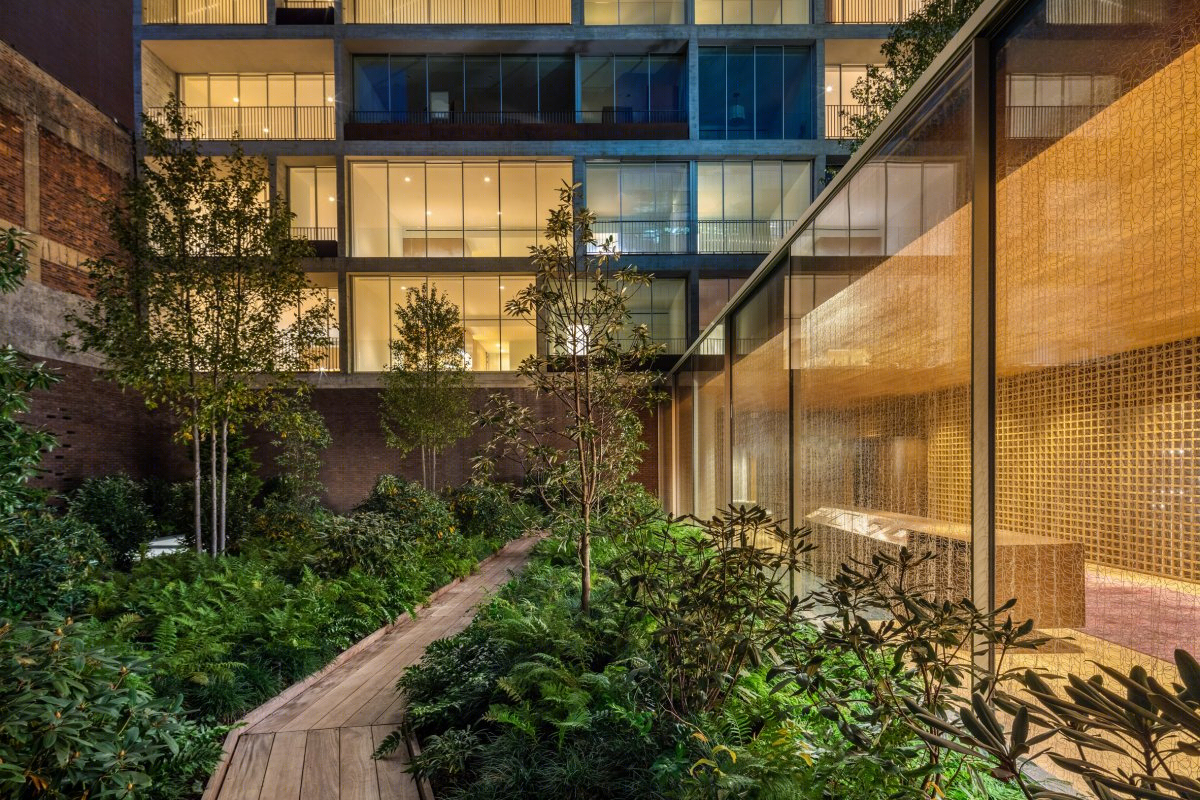 曼哈顿“花园公寓” | Isay Weinfeld 的绿色城市避世之作-9