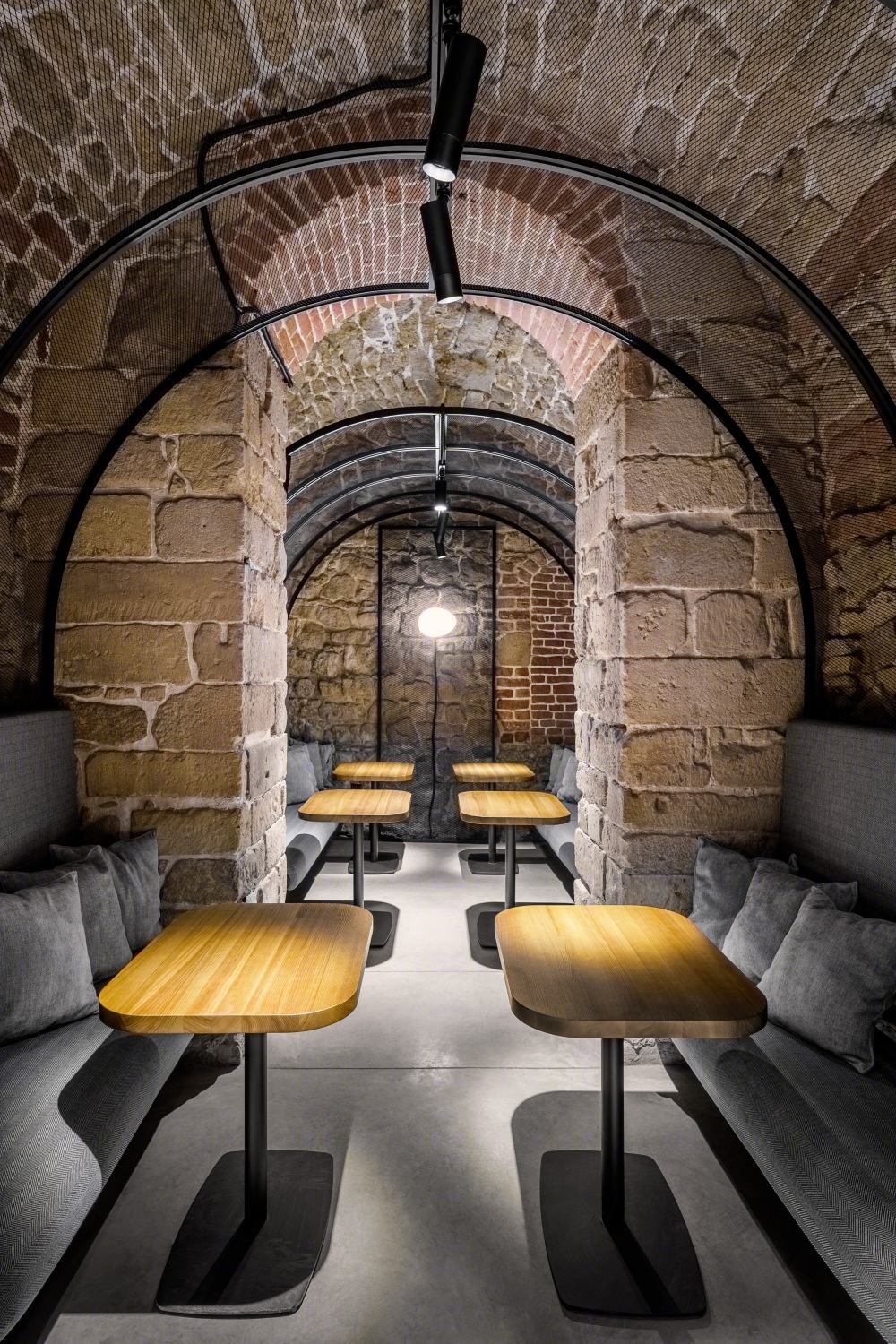 乌克兰 Lviv 美食艺术空间丨loft buro-28