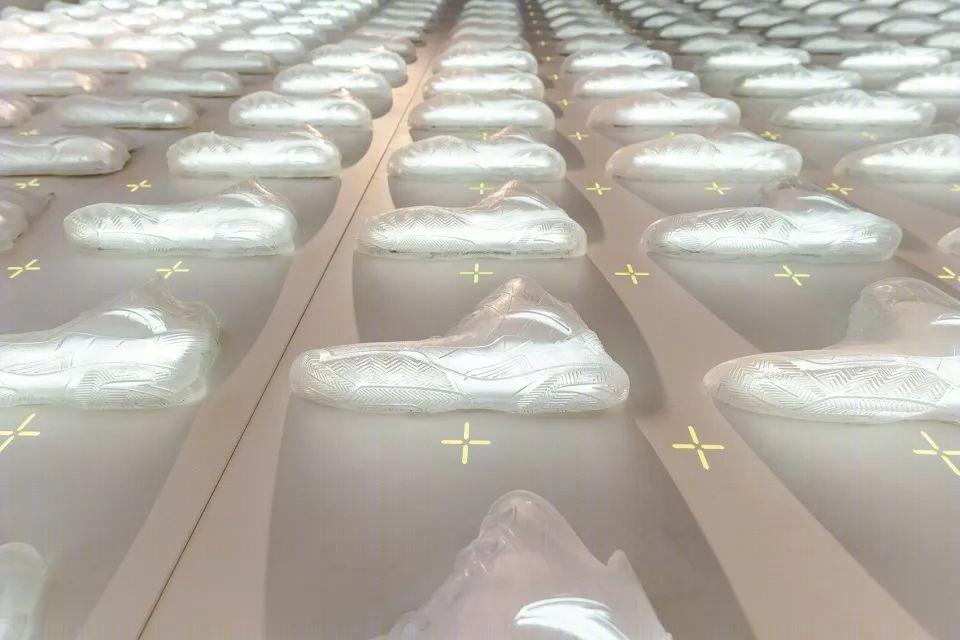 安踏上海旗舰店 | 动感奥运主题购物空间-34
