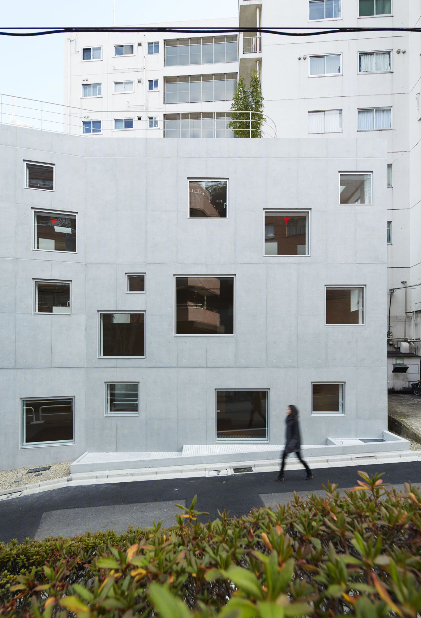 Florian Busch Architects丨办公建筑丨日本东京R4办公楼-16