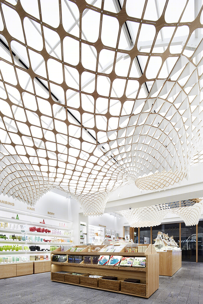 韩国悦诗风吟旗舰店丨纽约工作室SOFTlab-23
