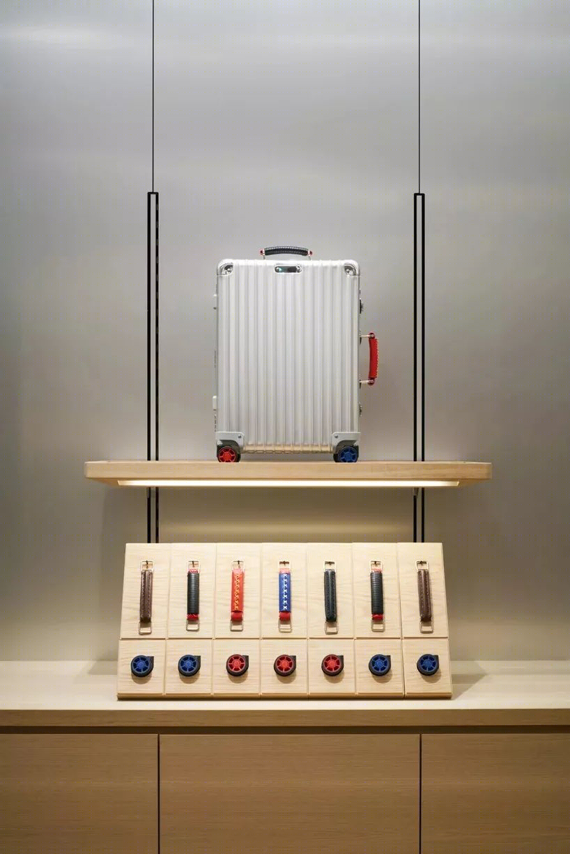 东京银座 RIMOWA 旗舰店 | 禅意风格与现代设计融合-31