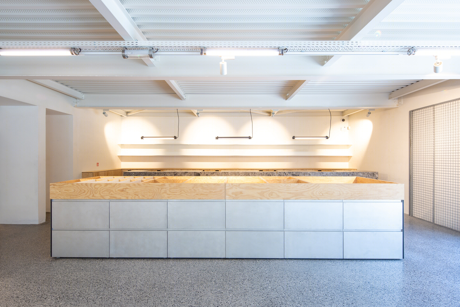 法国 Carhartt Wip 综合大楼丨Craft Architecture-20