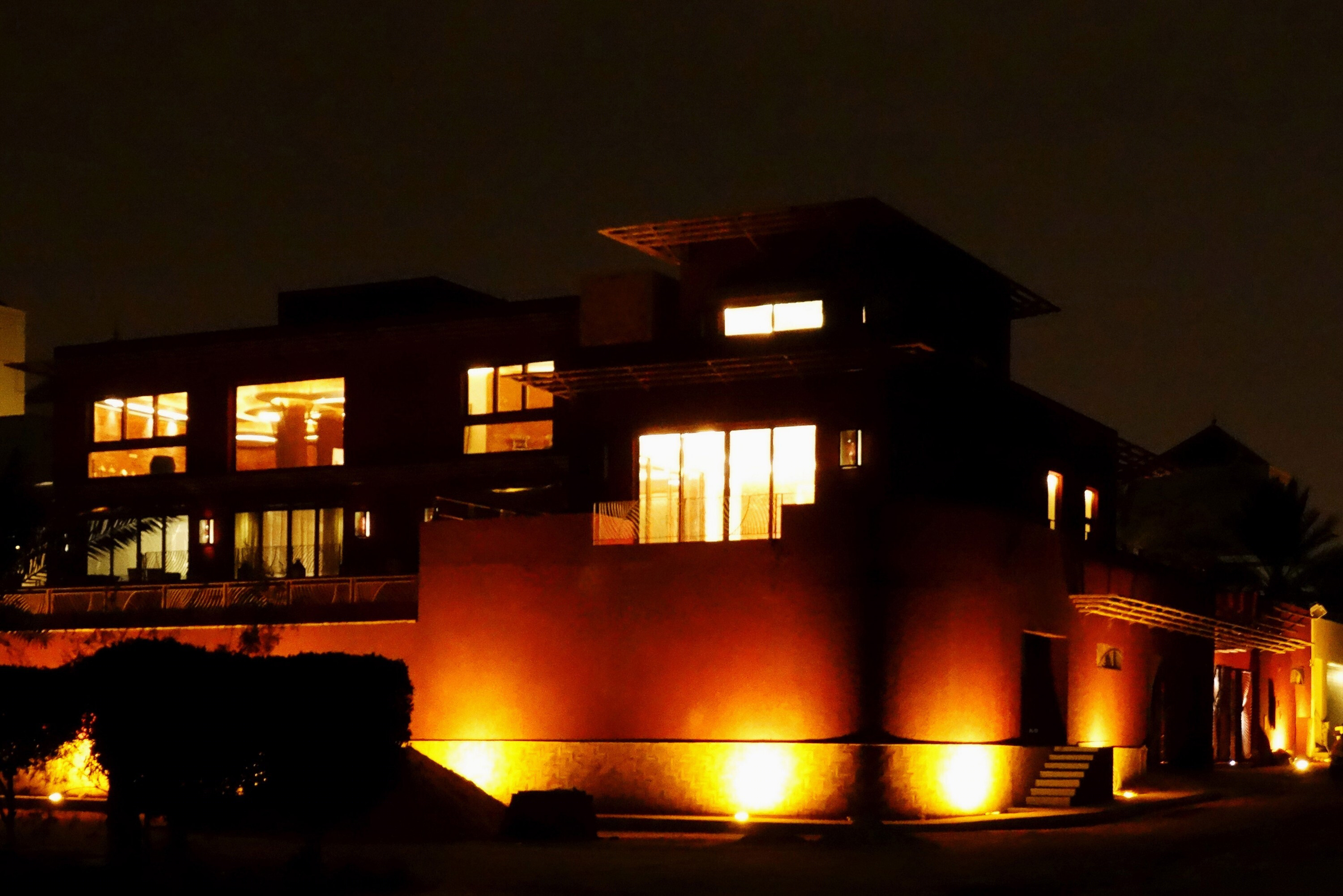 融合中东风情的沙特阿拉伯私人别墅-32