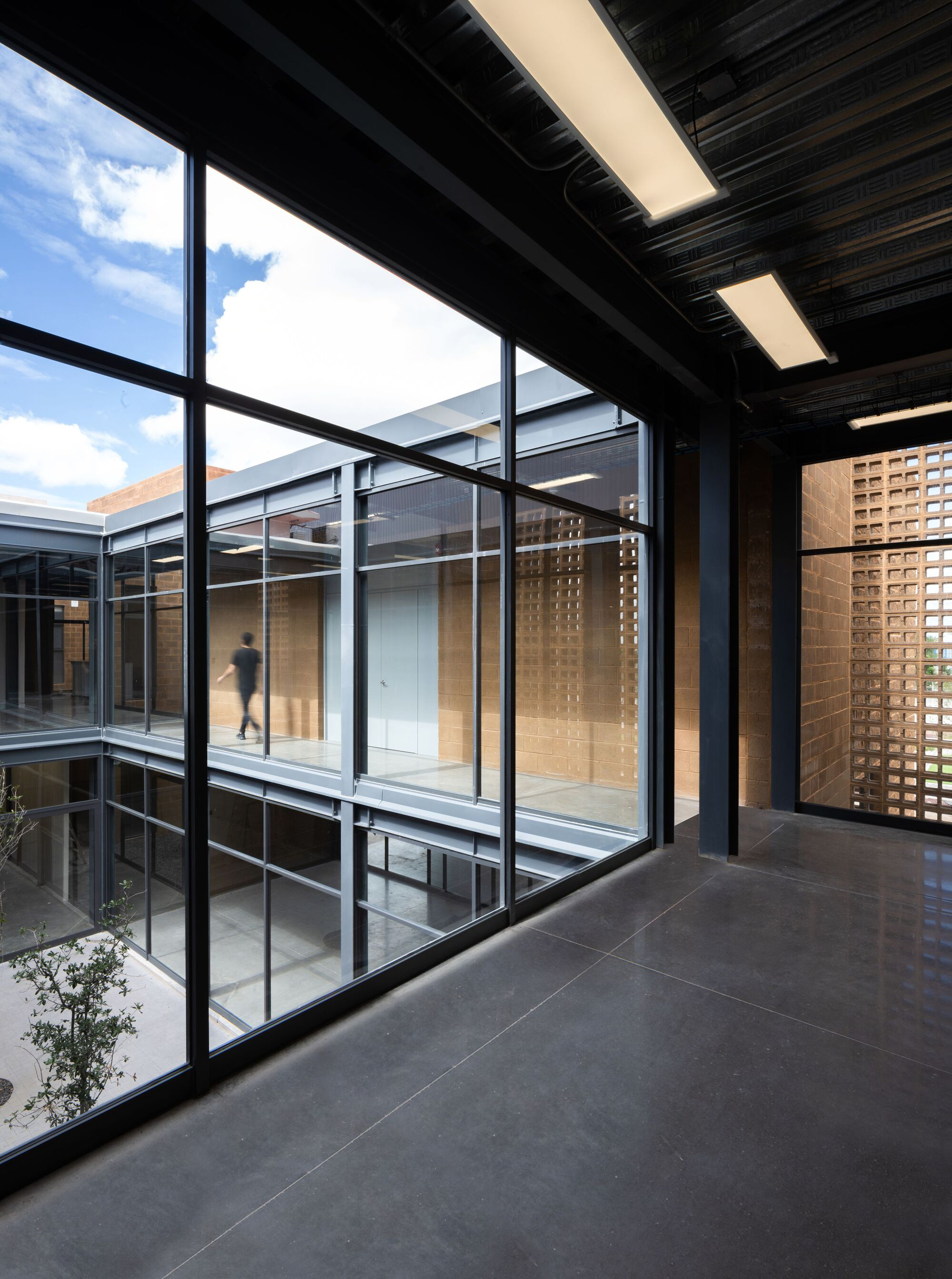 Envases Microonda 办公建筑丨墨西哥瓜纳华托-11