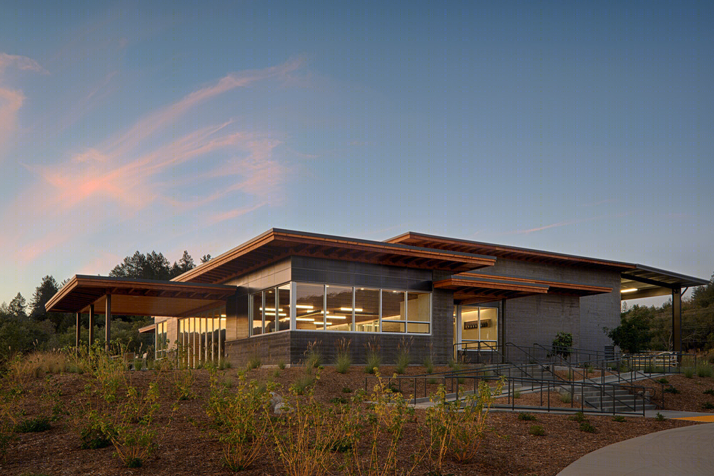 美国圣赫勒拿岛泰特斯酒庄(America St· Helena Titus Winery)丨MH Architects-31