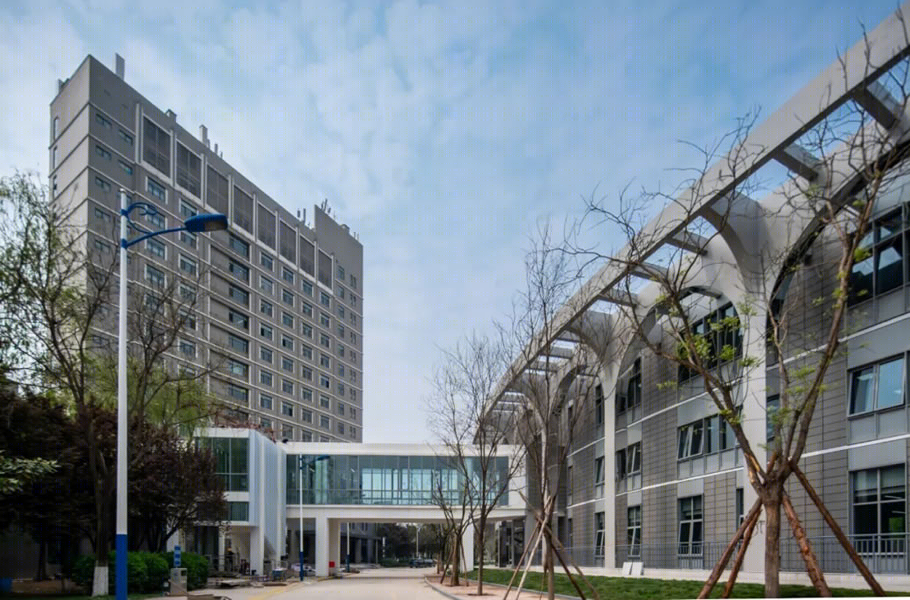 长安大学渭水校区师生服务大厅丨中国西安丨清华大学建筑设计研究院-31