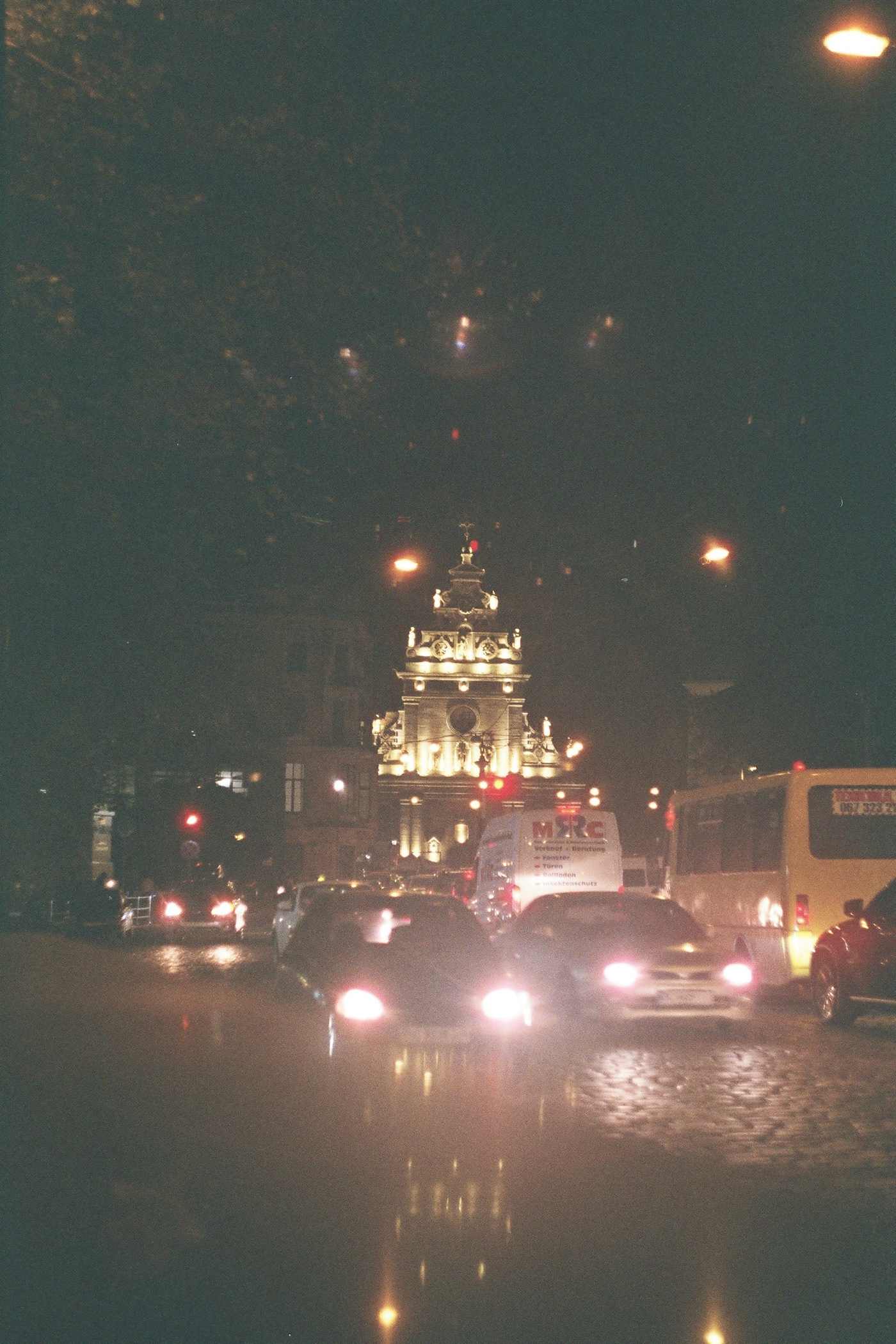 Night street photos 35mm Lviv-0