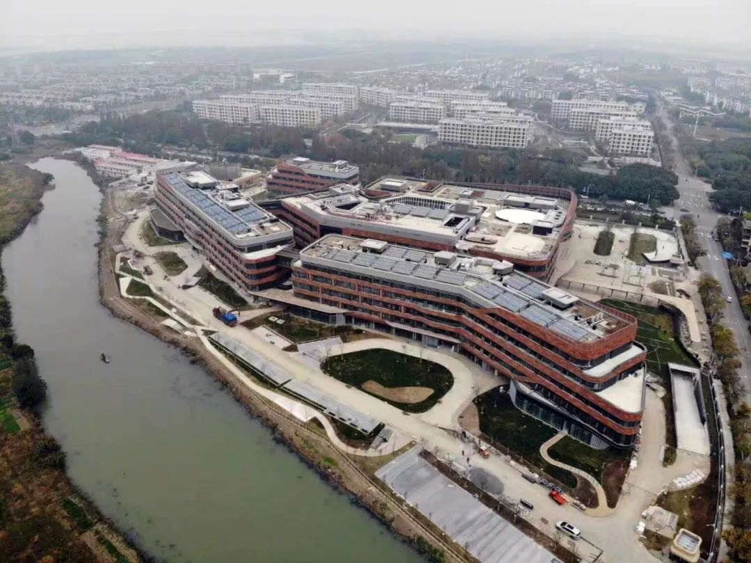 复旦大学附属妇产科医院青浦院区丨中国上海丨同济大学建筑设计研究院(集团)有限公司-9