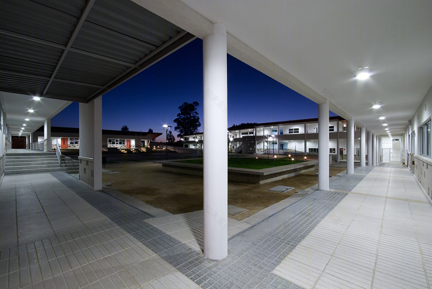 智利中学建筑-18