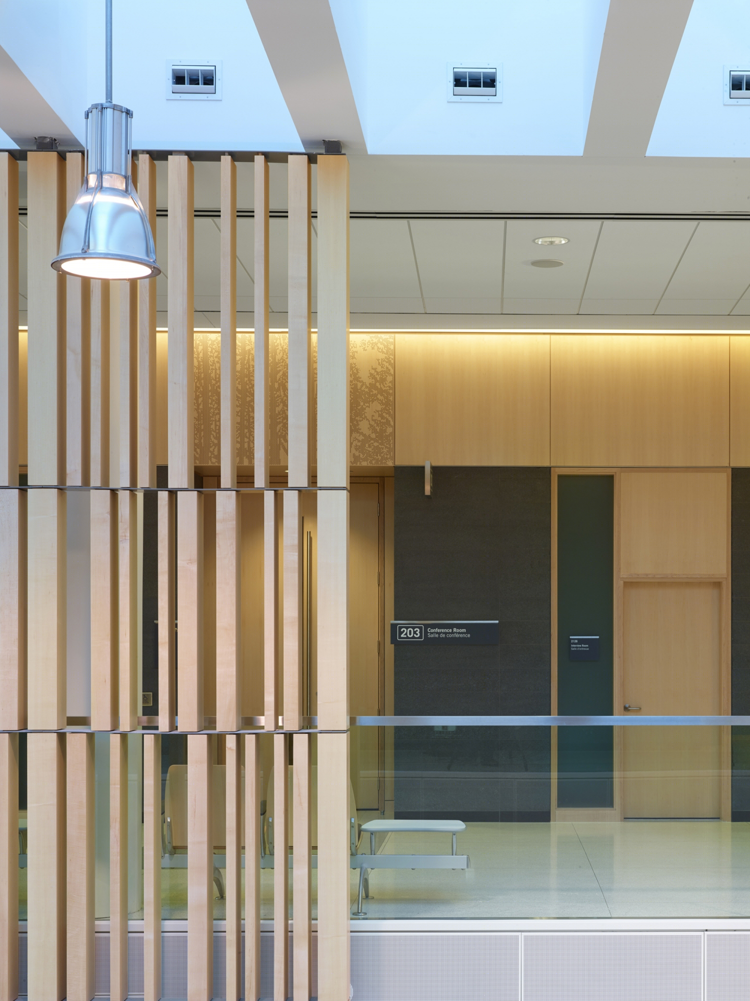 加拿大桑德贝法院丨Adamson Associates Architects-35