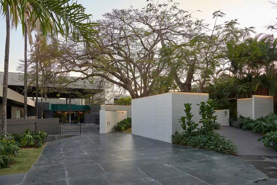 巴西 Sao Geraldo 展览空间 | 感官迷宫中的艺术探索-8