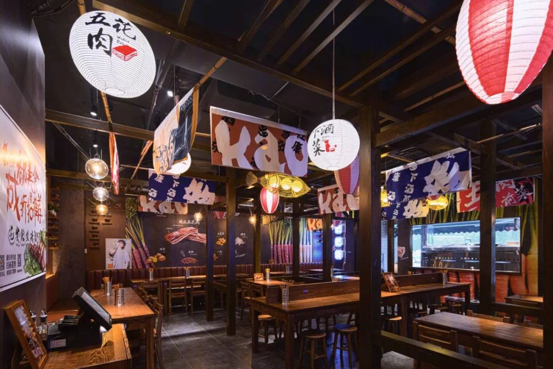 集嘉设计 | 成都 79 平米深夜食堂,木质本色下的个性烧烤空间-14