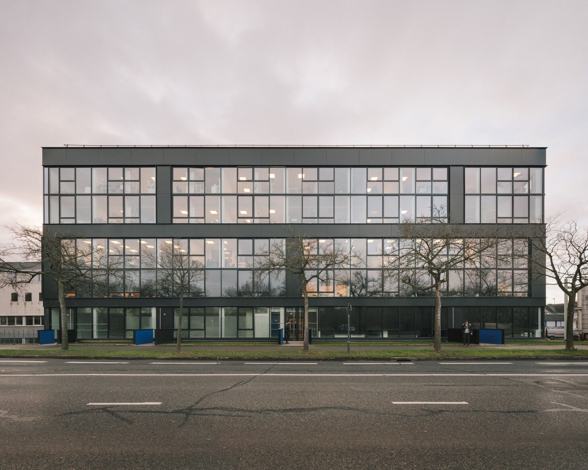 法国雷恩市现代办公建筑丨a,LTA architectes  urbanistes-17