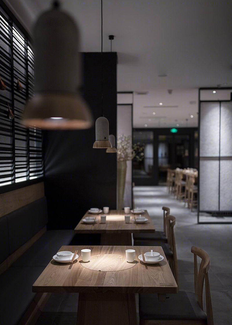 本素旗舰店 | 官艺打造隔而不断的私密用餐空间-8