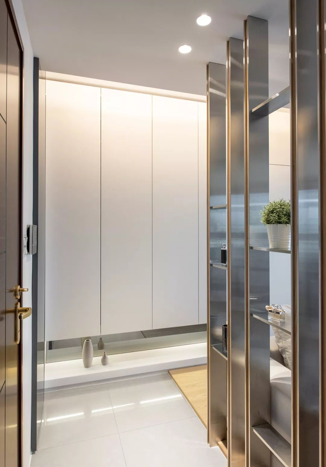 温馨木质小屋，实用收纳空间-6