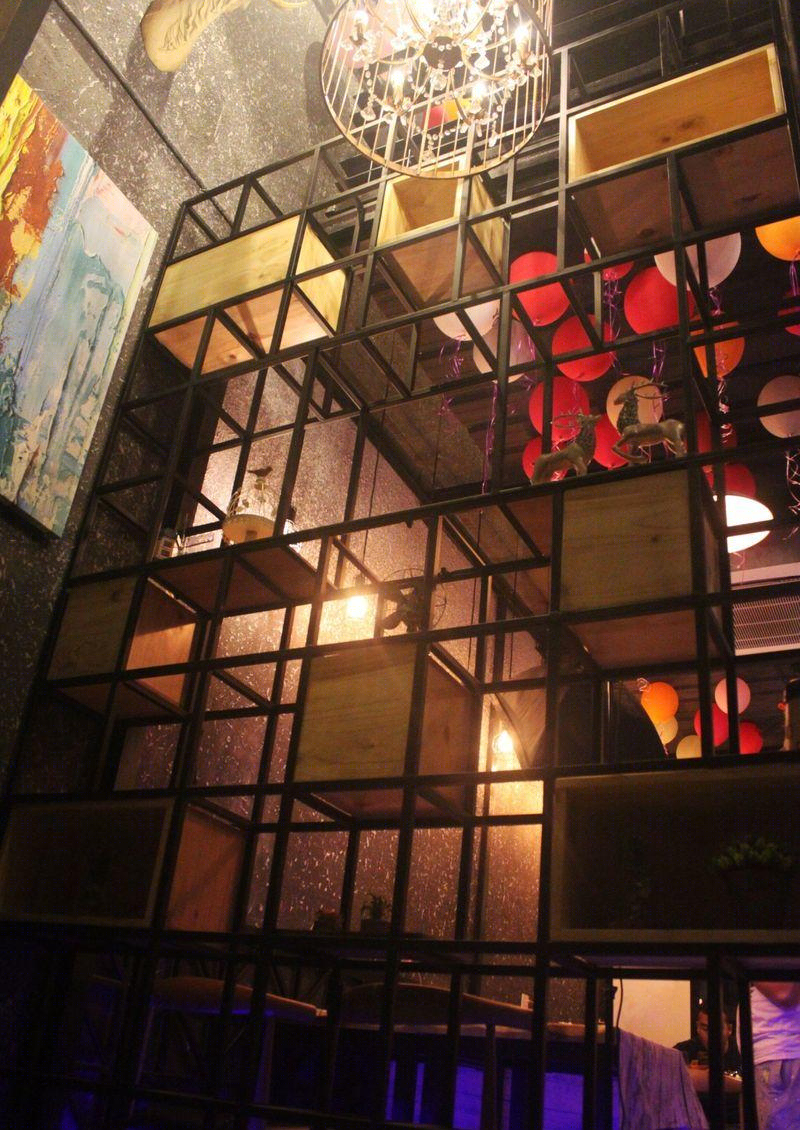 南宁“馋厨”工业风餐厅-2