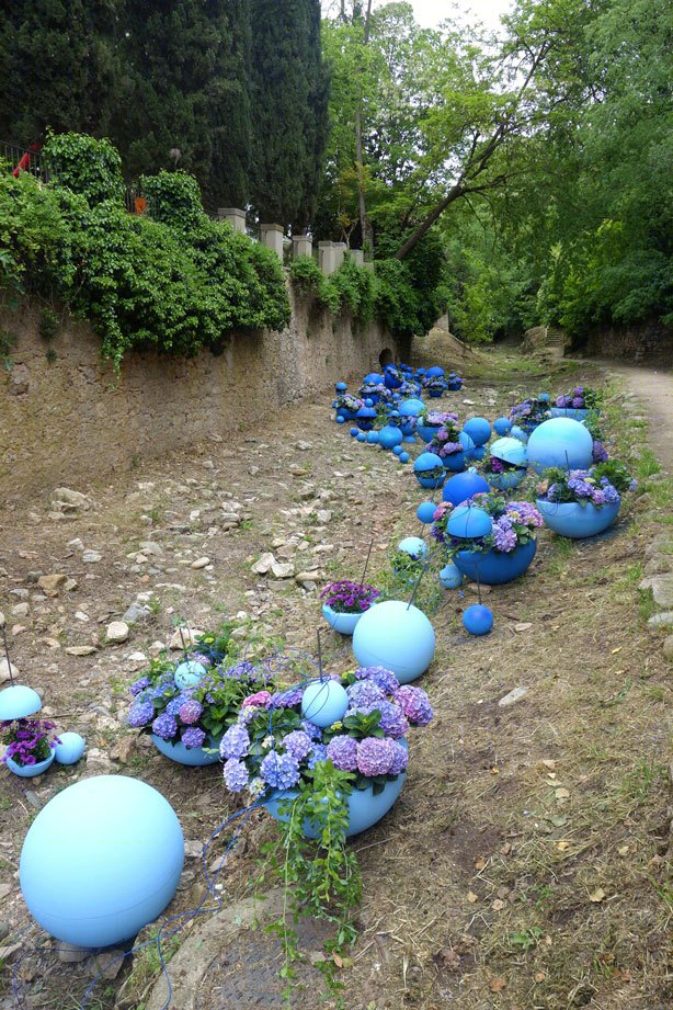 西班牙 Girona 花展 | Eiffel 设计的一座五彩斑斓的桥梁-29