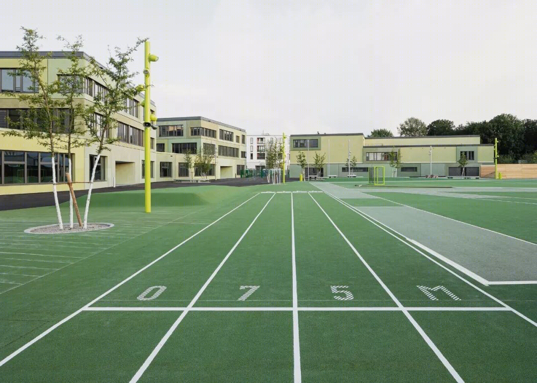 慕尼黑南站小学建筑群 | 五彩混凝土框架的雕塑立面-7