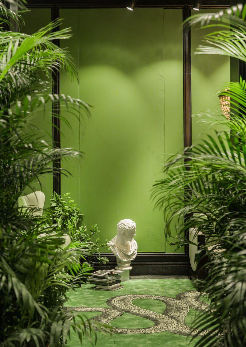 2016 东莞名家具展图迈展厅 | 绿色异形空间,高端定制家具-27