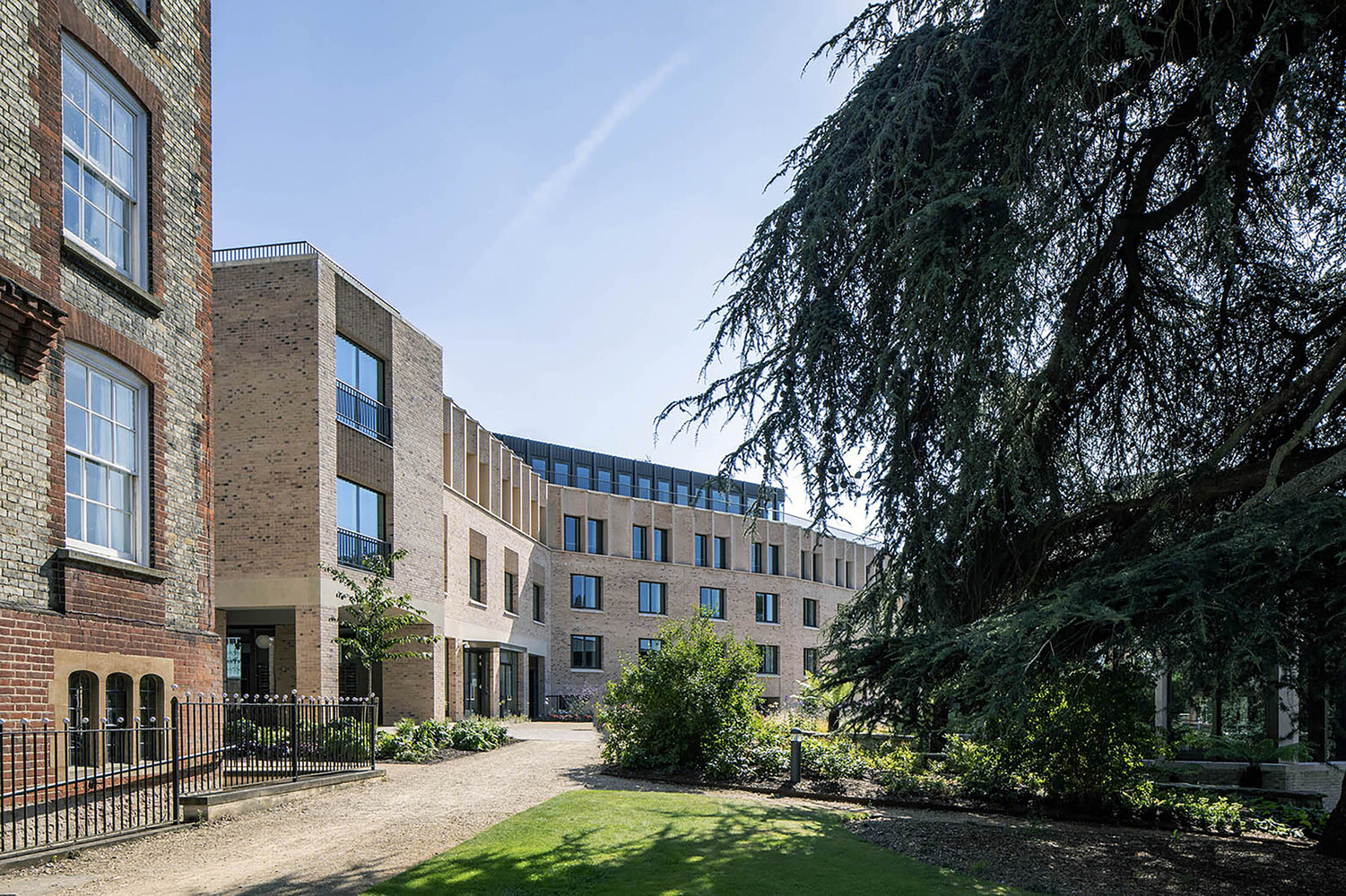 St Hilda’s College O·ford 校园景观重塑丨英国伦敦丨Gort Scott-25