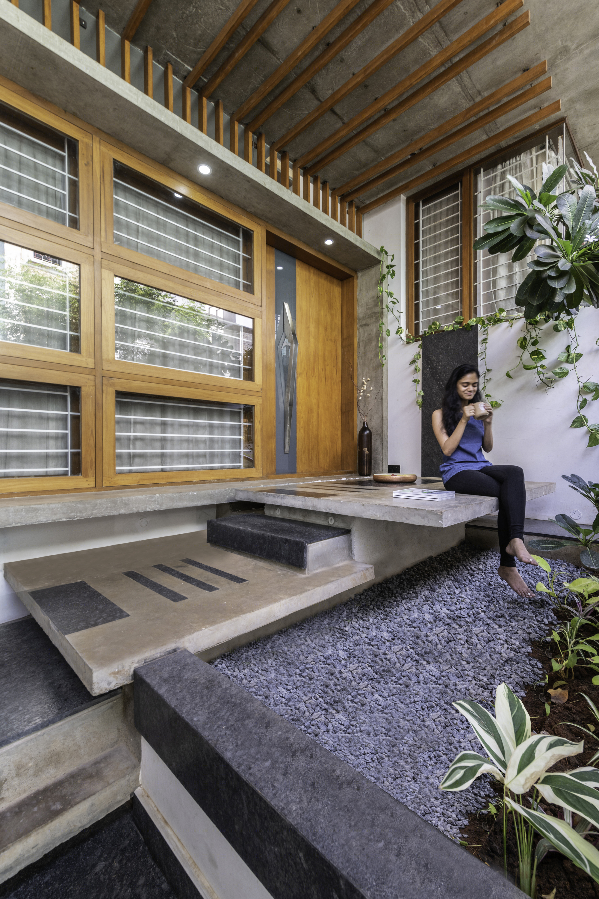 Le Tranquil House · 现代简约的宁静别墅设计丨印度本地治里-12