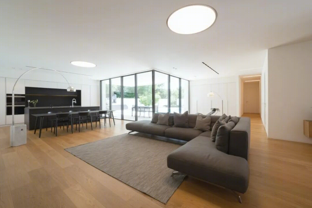 意大利 Casa Ora 泳池庭院大宅，极简设计展现生活品质-23