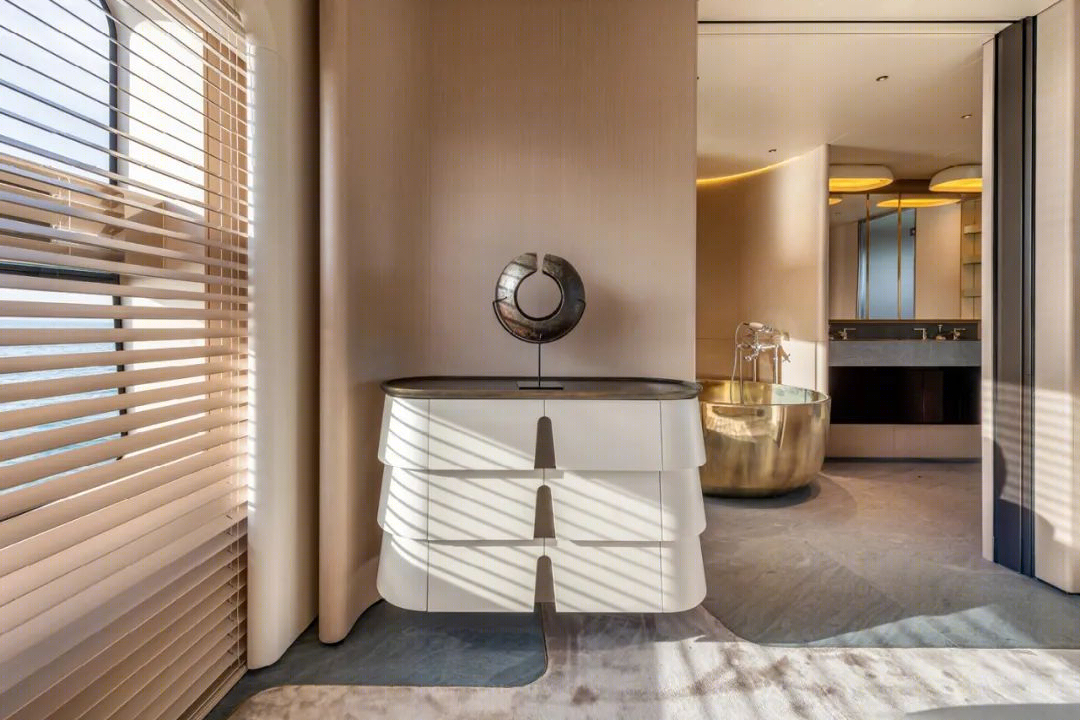 Azimut Grande Trideck · 三甲板超级游艇丨意大利丨Alberto Mancini 游艇设计公司-40