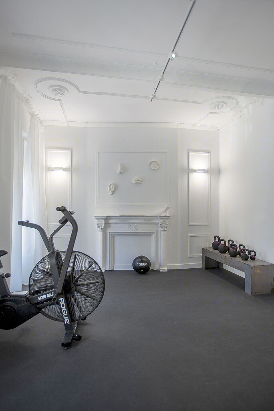 古希腊灵感塑造的现代健身房 · Inertial-11