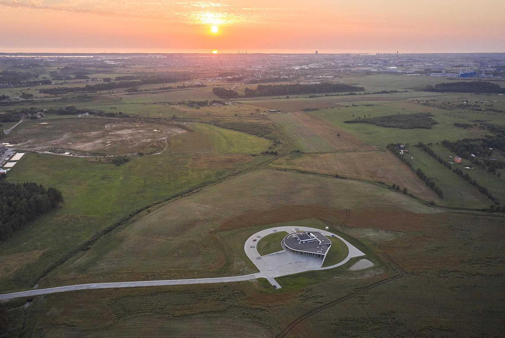TUMULUS 火葬场丨立陶宛克莱佩达丨AEXN Architects-6