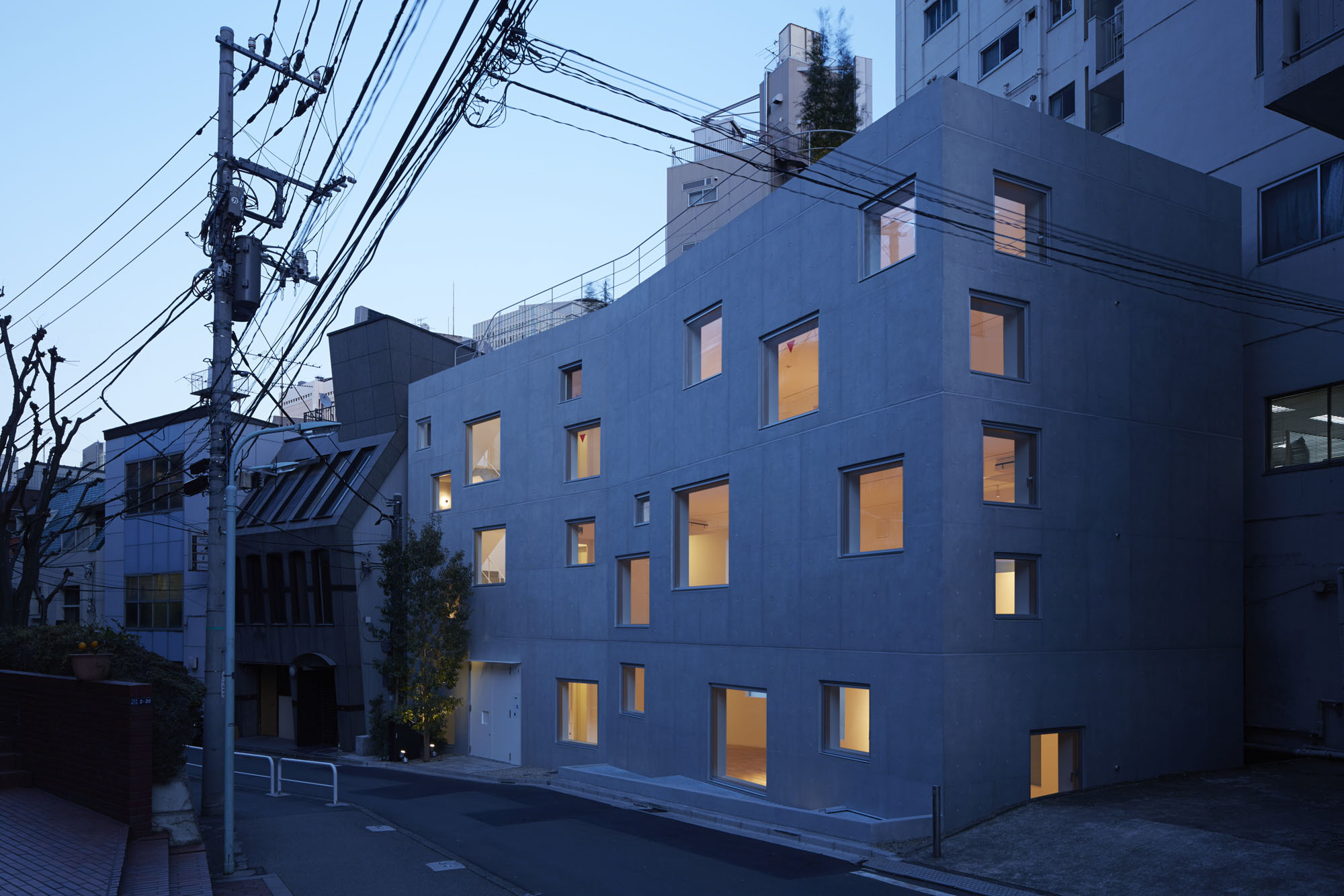 Florian Busch Architects丨办公建筑丨日本东京R4办公楼-25
