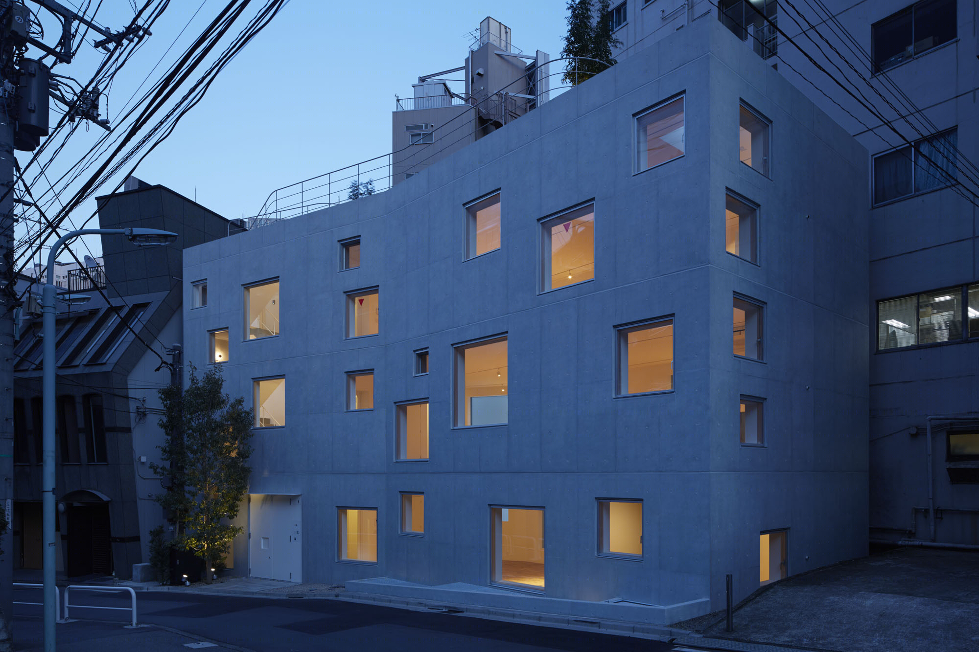 Florian Busch Architects丨办公建筑丨日本东京R4办公楼-26