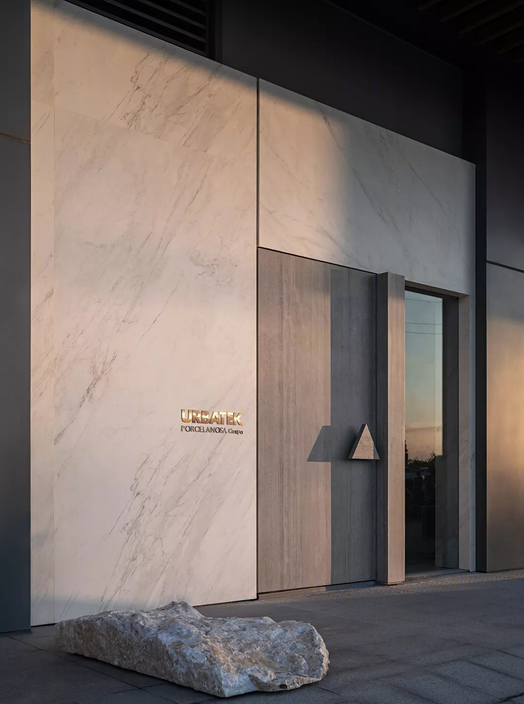 URBATEK 西班牙宝瓷兰岩板(台州)旗舰展厅丨中国台州丨PENG & PARTNERS 鹏和朋友们设计事务所-11