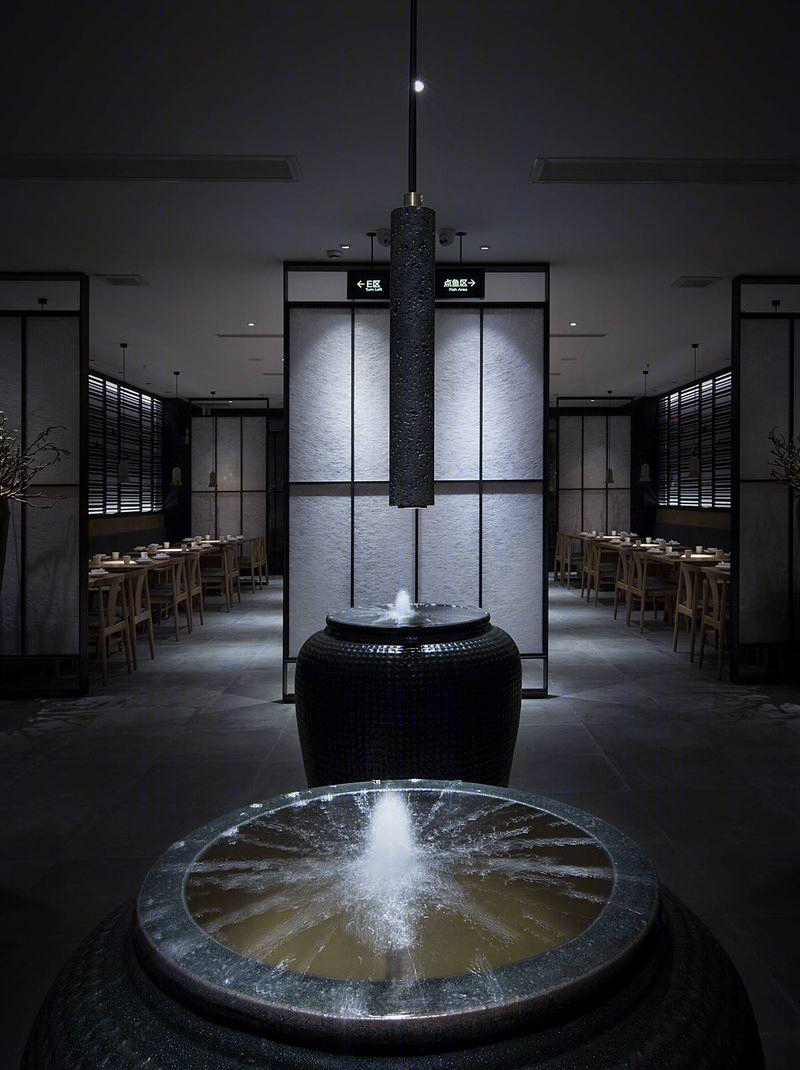 本素旗舰店 | 官艺打造隔而不断的私密用餐空间-13