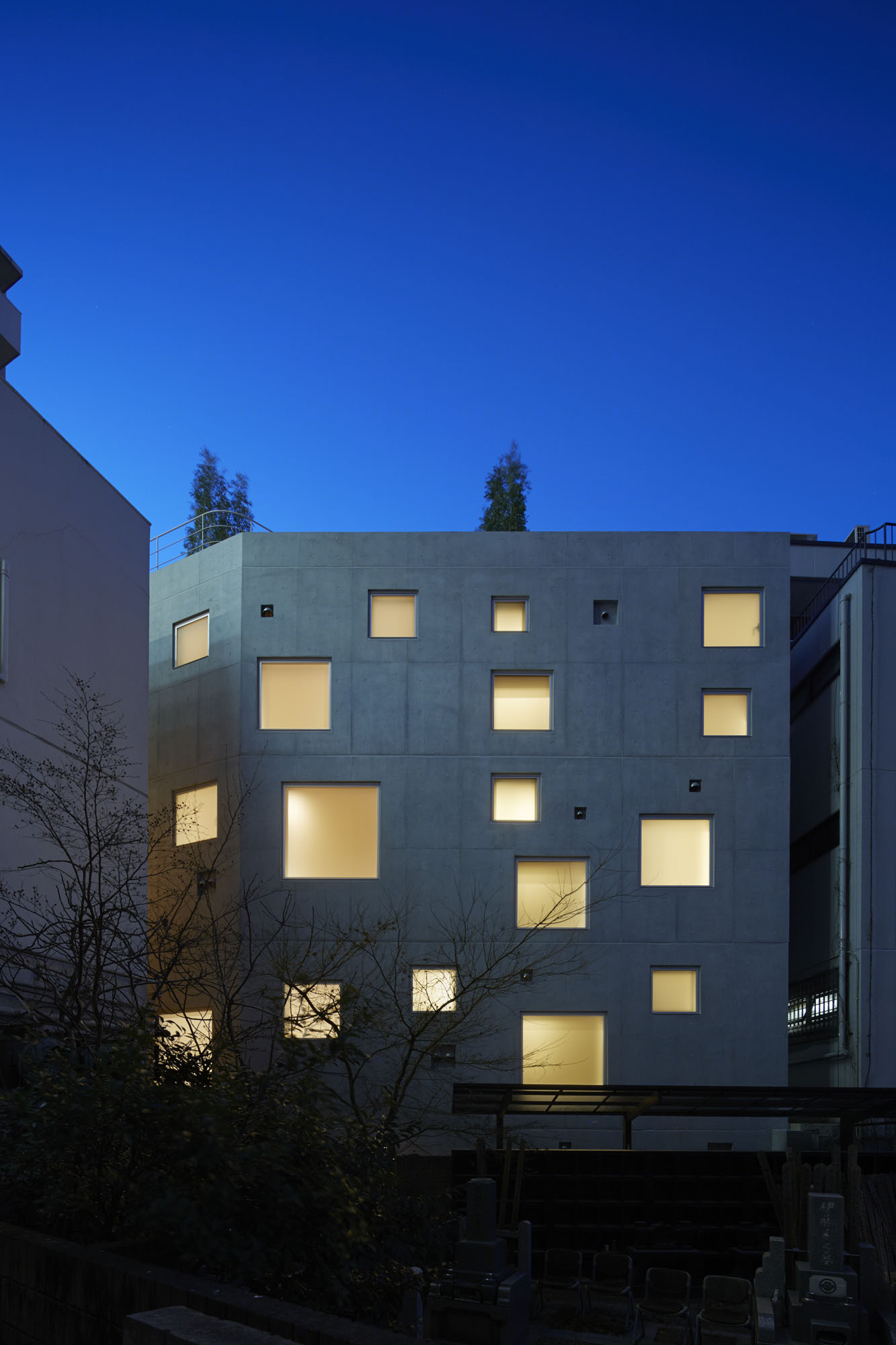Florian Busch Architects丨办公建筑丨日本东京R4办公楼-27