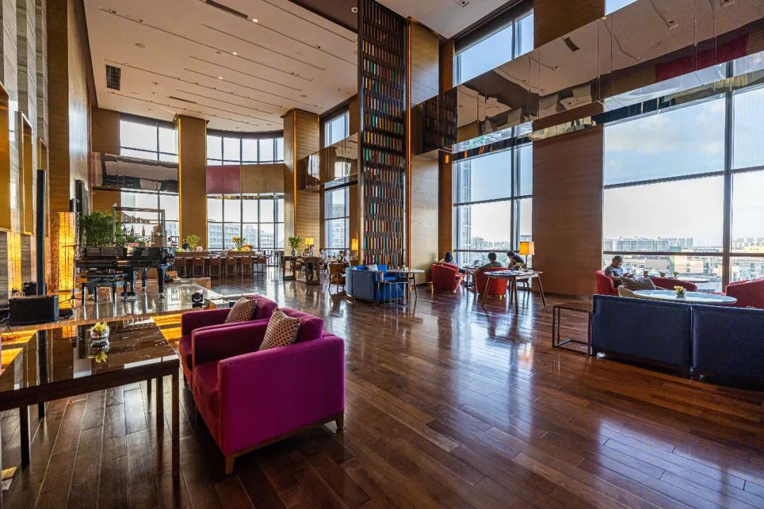 北上海凯悦酒店 The Lounge 餐厅 | 270 度城景,美食与音乐的完美融合-18